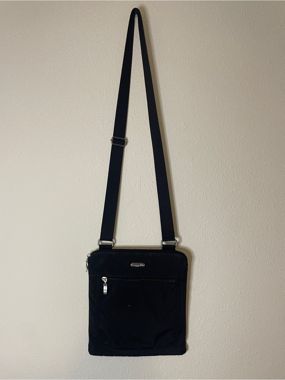 Baggallini Nylon Black Crossbody Travel Bag Purse